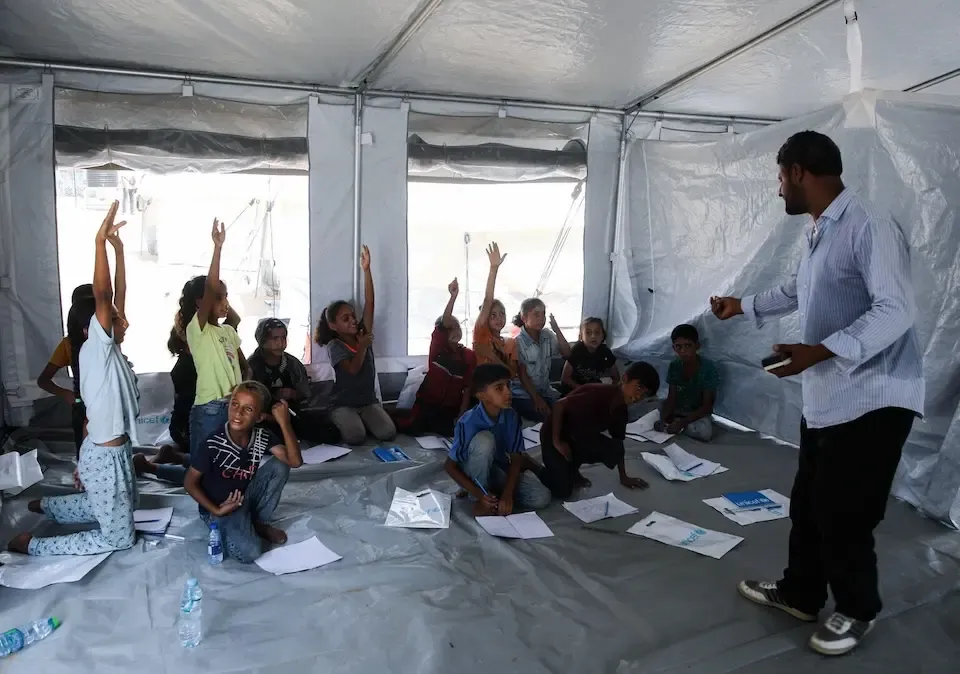 Quand les conflits armés condamnent le destin des enfants et compromettent l’éducation durable